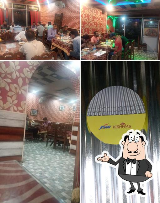 Check out how LE-MAPLE RESTAURANT CHADOORA looks inside