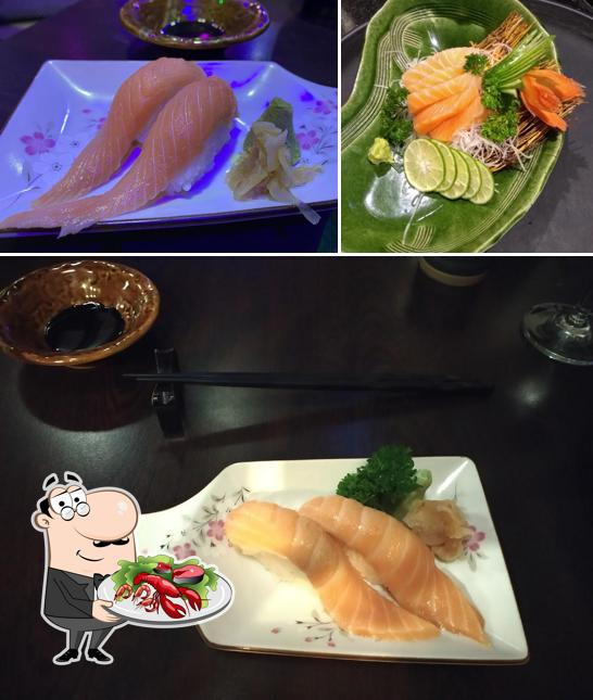Try out seafood at Fuji