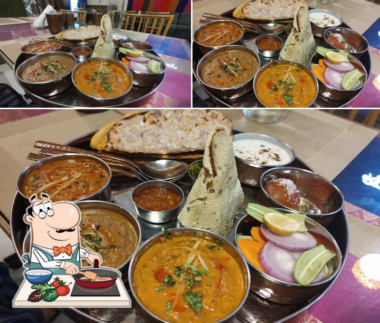 Chicken curry at Bhojan Bhatt