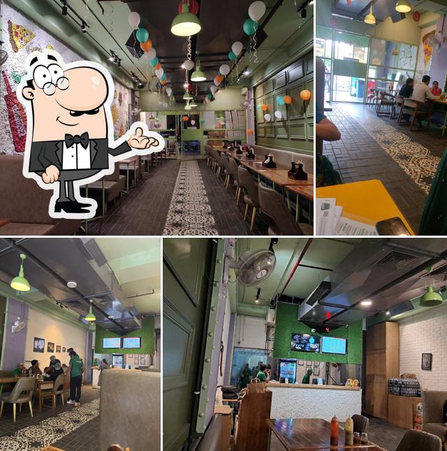 Check out how La Pino'z Pizza-Sindhu Bhavan Marg, Ahmedabad looks inside