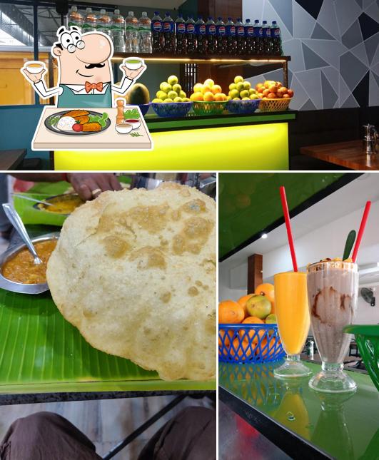 Food at Dine @ cafe