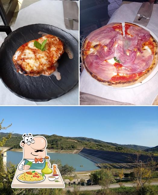 Dai un’occhiata alla immagine che presenta la cibo e esterno di Lady Queen