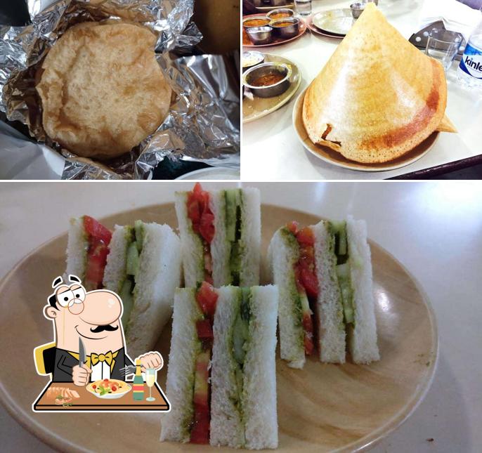 Food at Hotel Palmgrove - Menaka