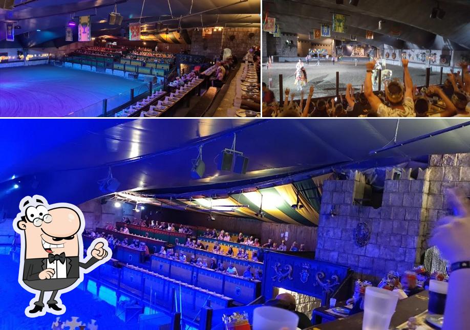 Dai un'occhiata agli interni di Medieval Times Restaurant and Show