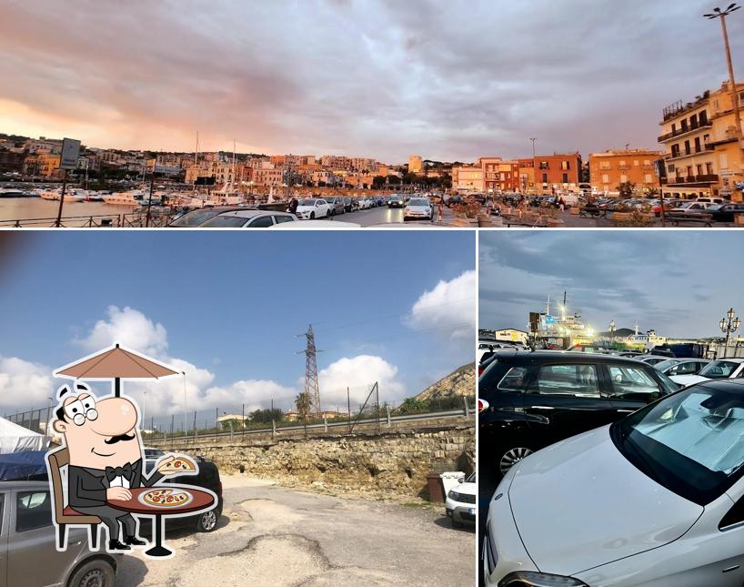 Gli esterni di parcheggio L.M di Mario Della Ragione