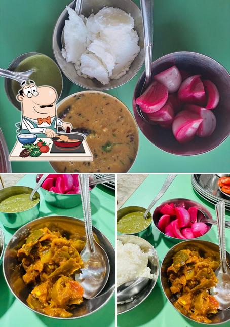 Chicken curry at Sunil Dhaba