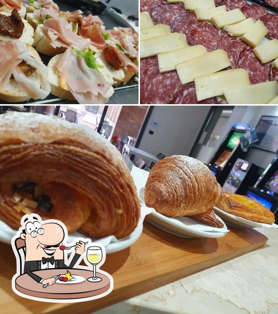 Cibo al Bar Portici di Torcoli Manrica