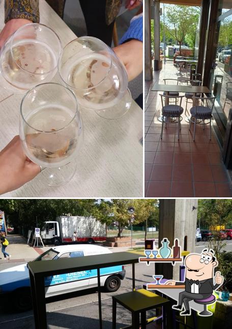 Siediti a un tavolo di Robbi Cafè