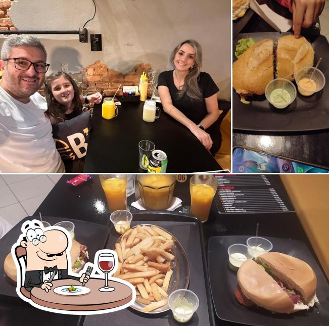 Comida em Bonett's Pizza e Burger