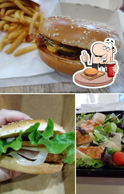 Ordina un hamburger a McDonald's Tortona