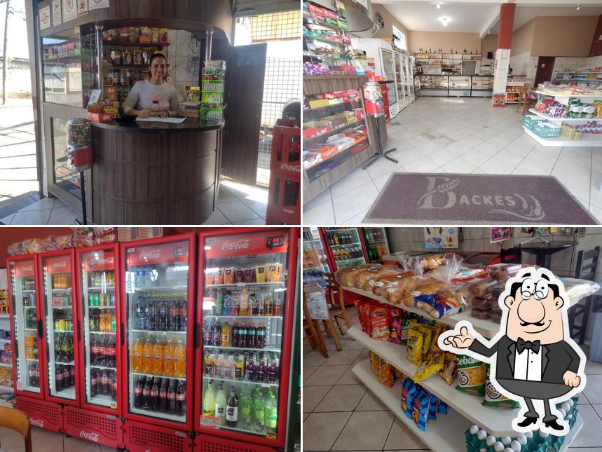 O interior do BACKES PANIFICADORA E CONFEITARIA