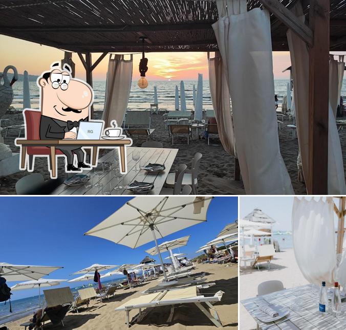 Gli interni di Ristorante di pesce sulla spiaggia Tuscany Bay Beach