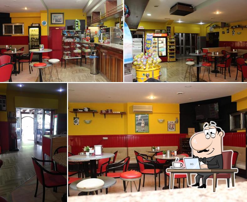 Dai un'occhiata agli interni di Bar Roma