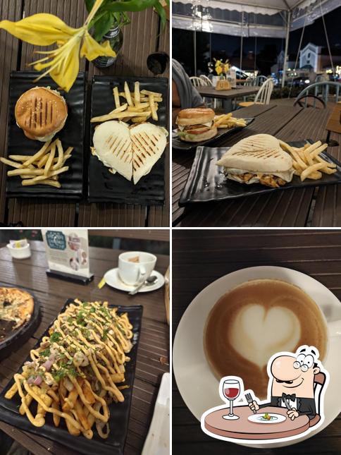 Meals at Le Cafe