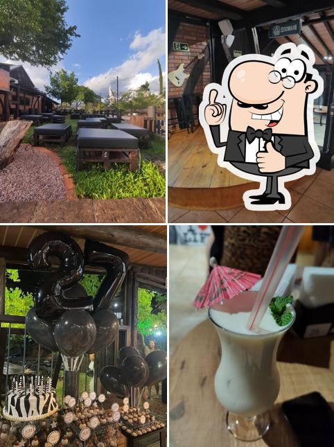 No Escritório Lounge e Bar