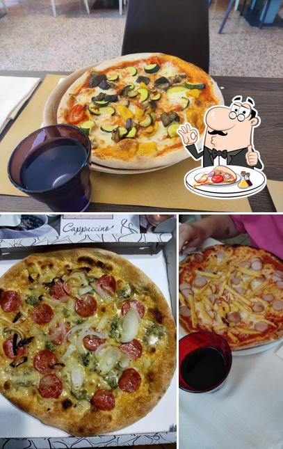 Ordina tra le svariate varianti di pizza