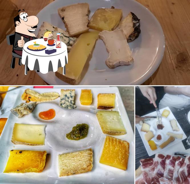 Piatto di formaggi al Salumeria San Prospero