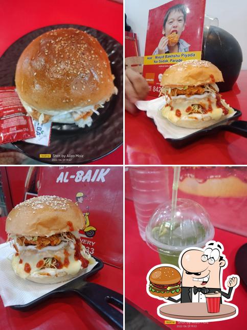 AL-BAIK CHAMAN GANJ’s burgers will suit a variety of tastes