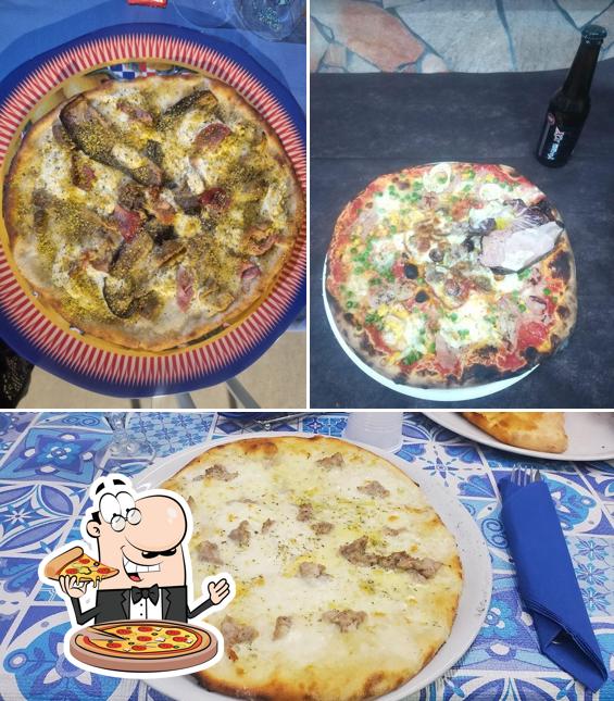 A Pizzeria Vecchia Stazione, puoi goderti una bella pizza