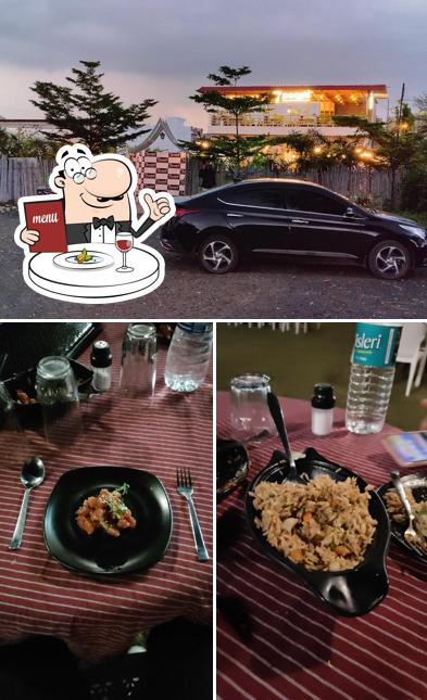 Among various things one can find food and exterior at 7 DOOR’S Kitchen & Family Restaurant