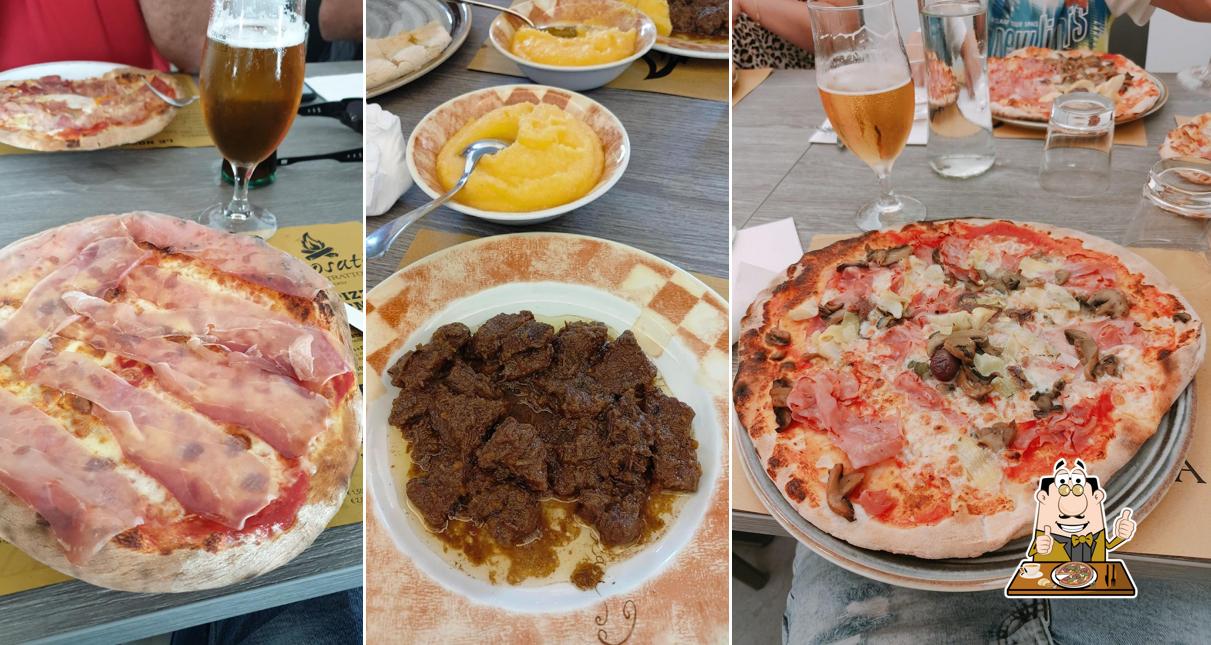 Scegli una pizza a Pizzeria E Trattoria Rosati Snc Di Rosati Romina & C