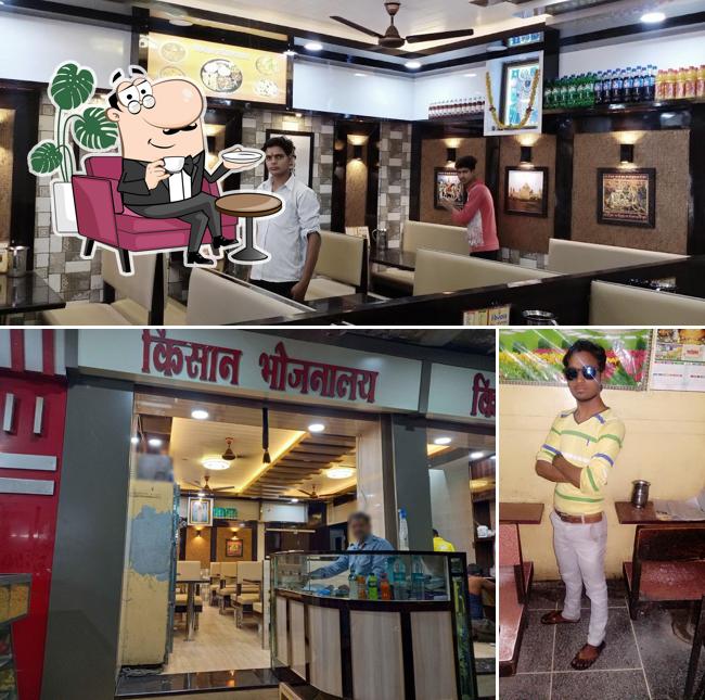 The interior of Kisan Bhojnalaya