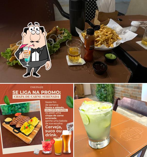 A foto da bebida e comida no Esquina 22 - Bar