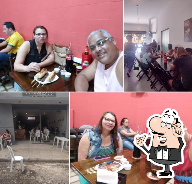 O interior do Butecando Gastrobar