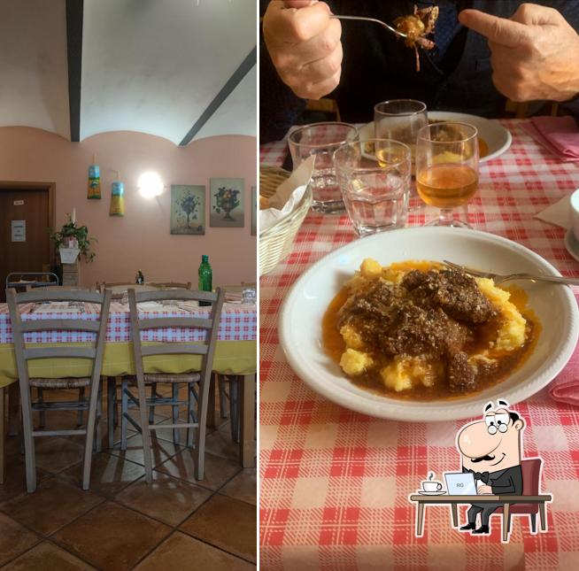 Siediti a un tavolo di Casa Rosa