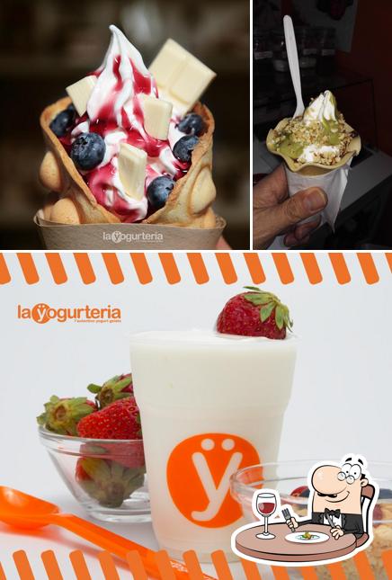 Tra le diverse cose da La Yogurteria di Praia a Mare si possono trovare la cibo e bevanda