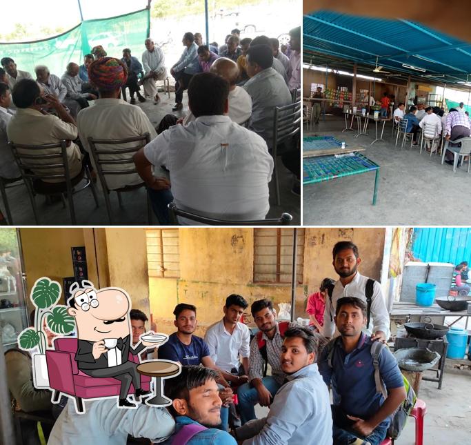 The interior of Fauji Hotel And Restaurant