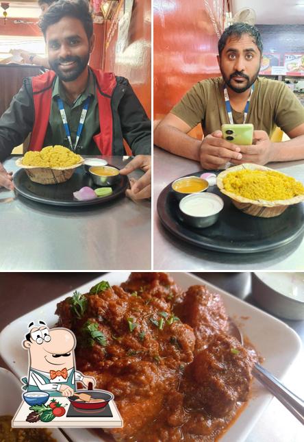 Chicken curry at Aramane Donne Biriyani