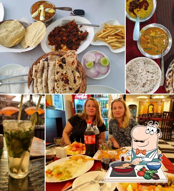 Chicken curry at Delhi's Darbar Family Restaurant By Cafe Opatio