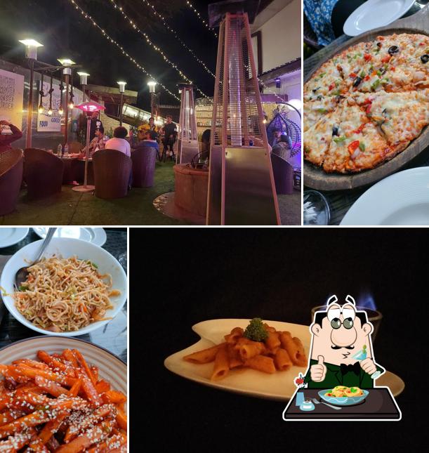 Food at The Que Cafe