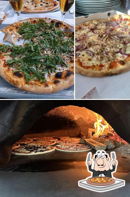 A Pizzeria D'Asporto Papillon, puoi prenderti una bella pizza