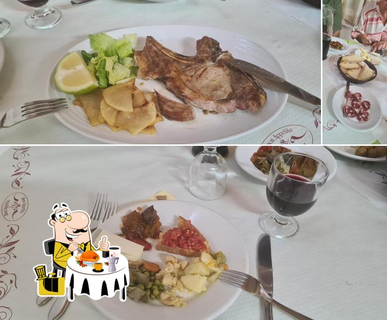 La foto della cibo e interni di ristorante masseria