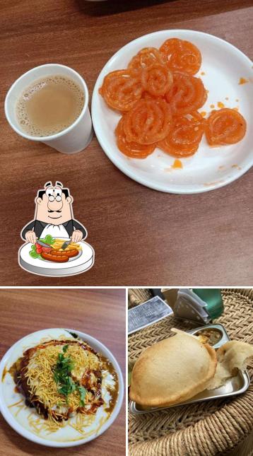 Food at Chaat Pakodi