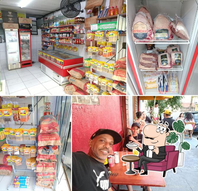 O interior do Espetaria do Ney