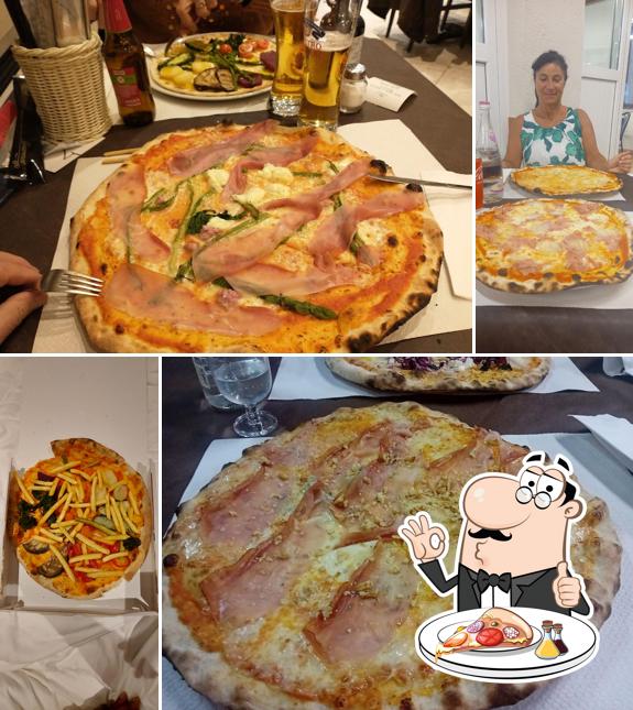 A Pizzeria Trattoria Vecchia, puoi assaggiare una bella pizza