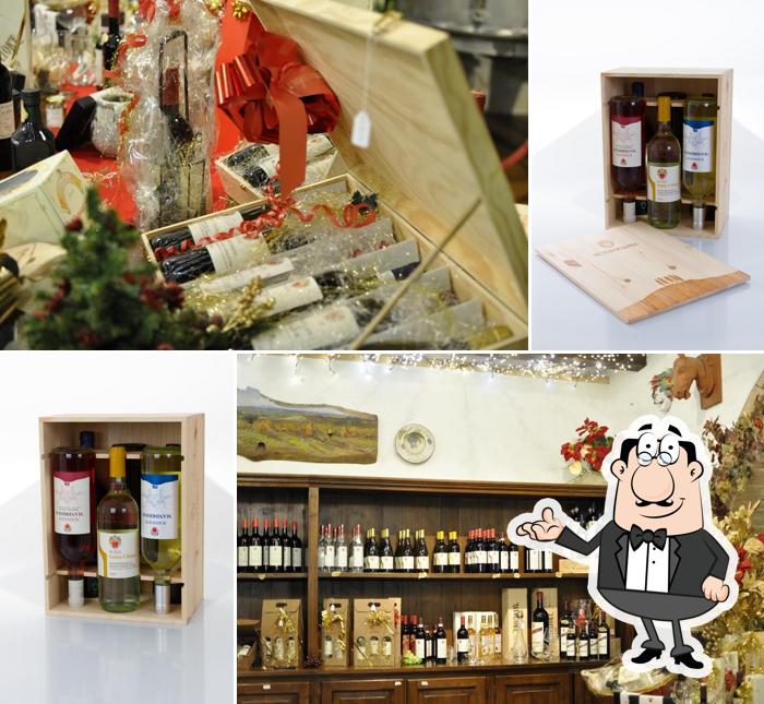 Gli interni di Cantina Morisfarms - Enoteca, Wine shop