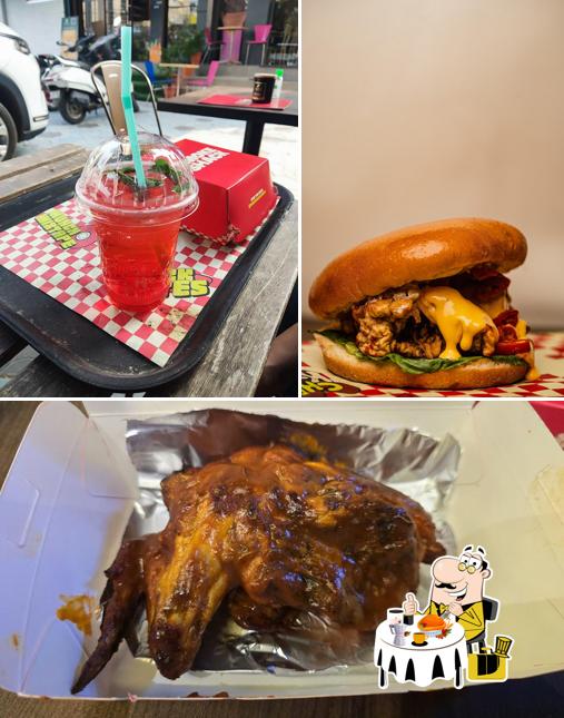 Pulled pork sandwich at SmokeShack