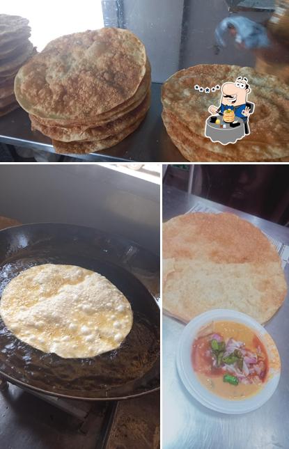 Food at Bhurabhai Dal-Pakvan