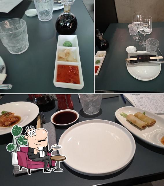 Tra le diverse cose da HAIKKY Ristorante Novara si possono trovare la interni e cibo