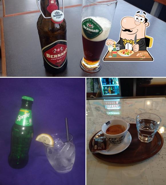 Tra le diverse cose da Kava Bar Barka si possono trovare la cibo e bevanda