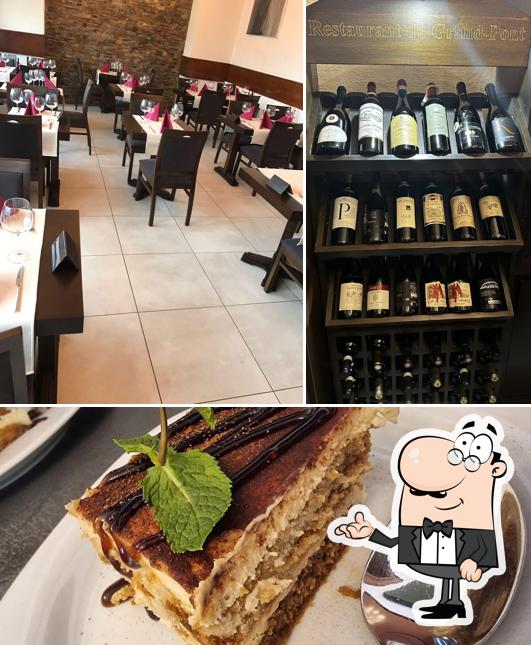 La interni e cibo del ristorante