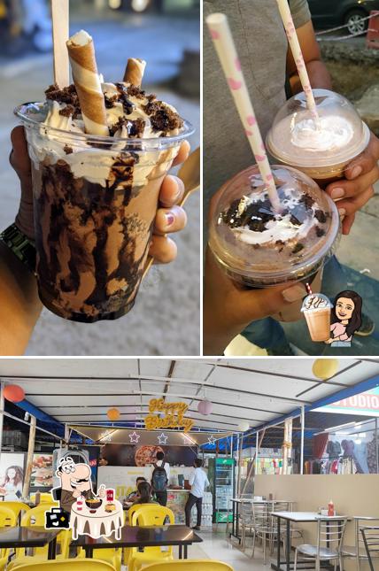 Among different things one can find food and interior at It's Street Coffee Pimple Saudagar