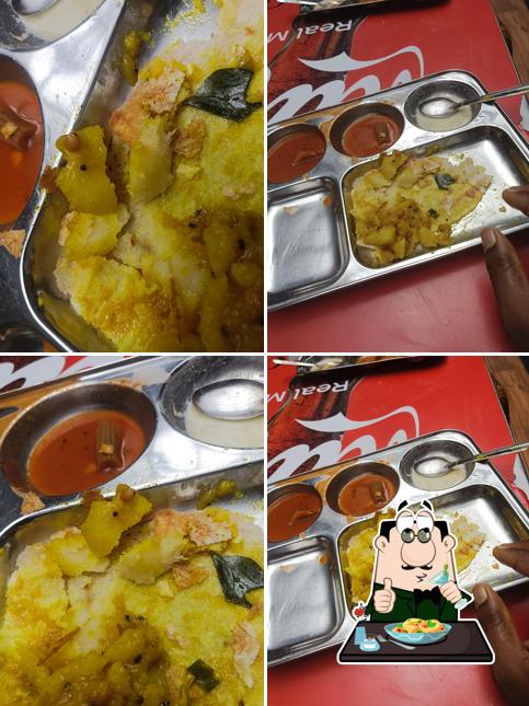 Macaroni and cheese at Bharti Hospital Canteen