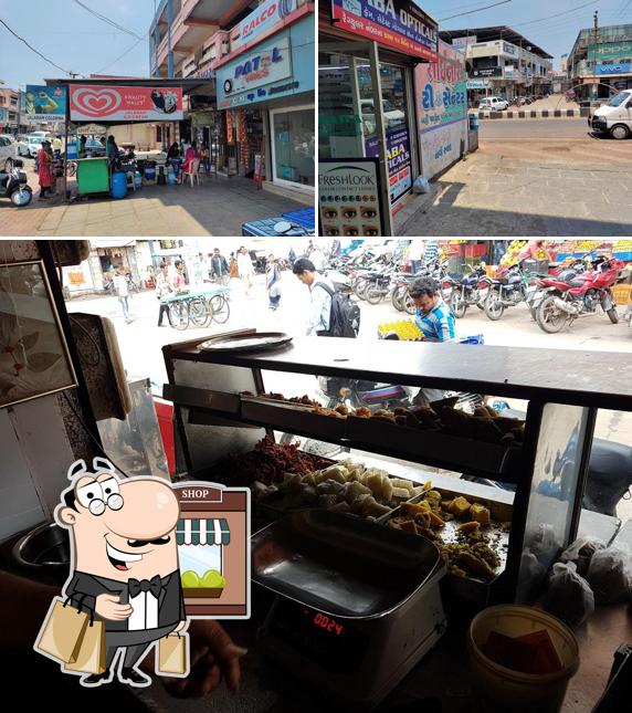 The exterior of Sri Jalaram Patrawala (Original)