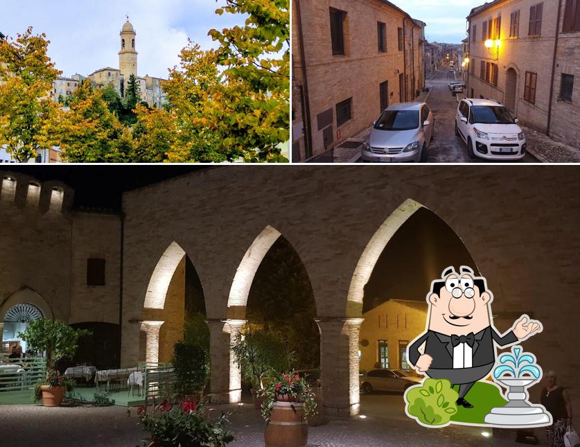 Goditi la vista dagli esterni di Palazzo Mannocchi di Mulaganovic Ferida