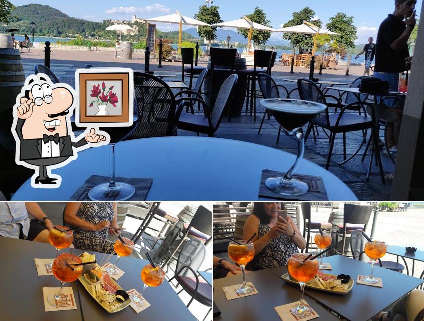 Siediti a un tavolo di Retro'